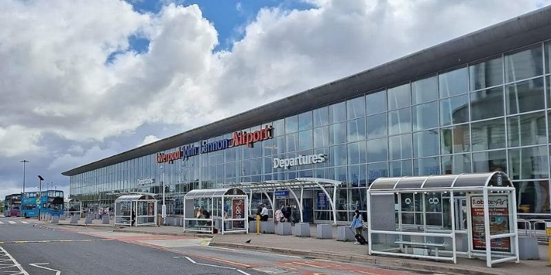 EasyJet Airlines Liverpool John Lennon Airport Office