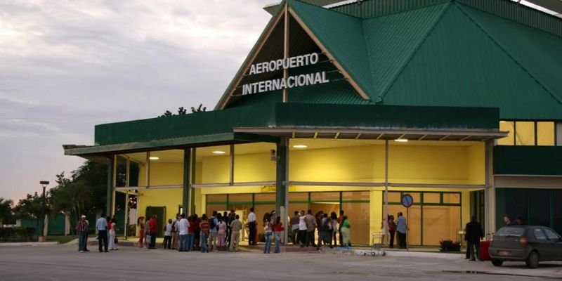 Frank País International Airport